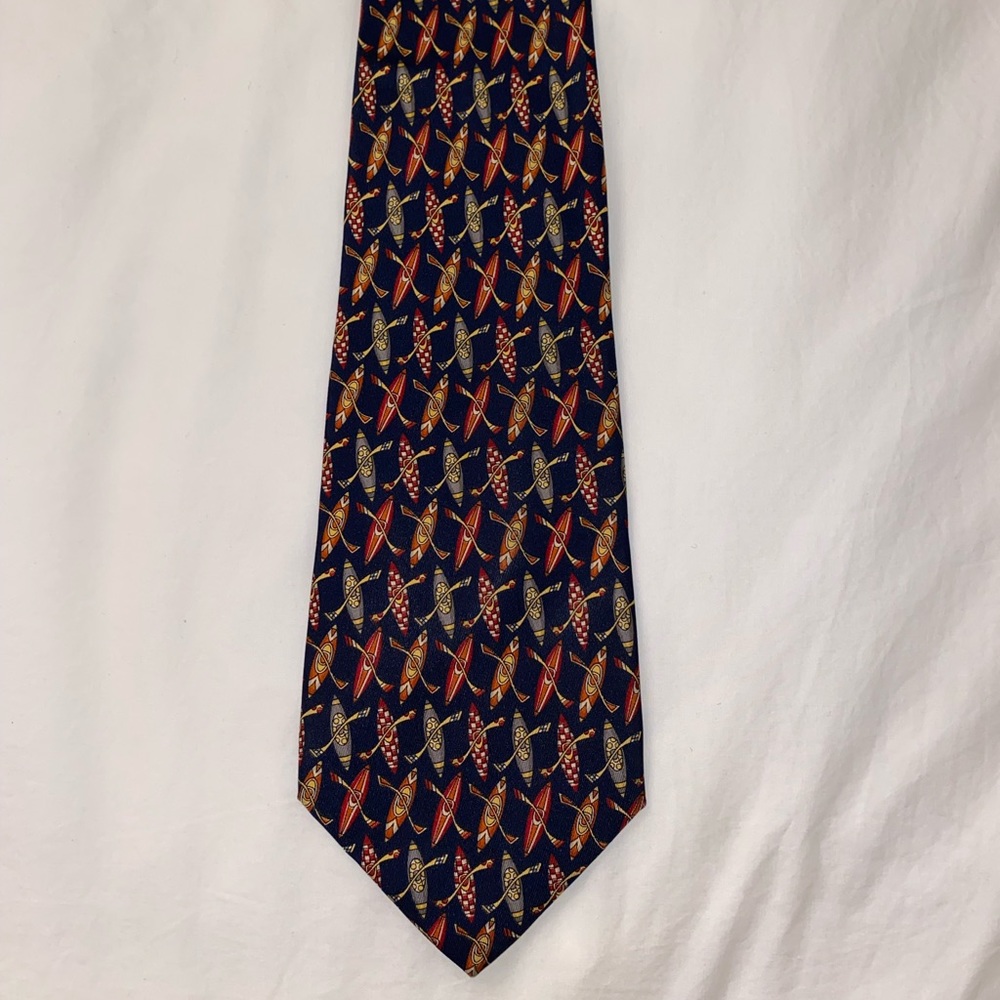 Salvatore Ferragamo mens 100% silk tie